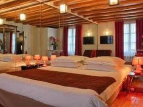 Lion d'Or Paris Suites