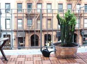 Midtown East 1BR with Private Balcony DR 26