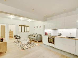 Central & Stylish Renovated Parisian Apt / 6-8 Guests