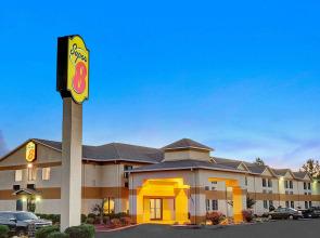 Super 8 by Wyndham Hernando