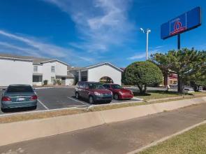 Studio 6 Oklahoma City Airport