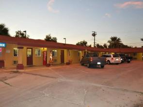 California Suites Motel