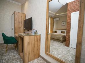 Lakeside Hotel & Spa