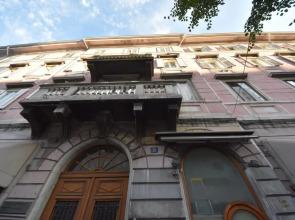 Via Battisti 13 (Adults Only)