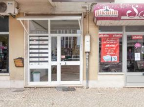 Bright & Cosy Apartment for 4 in Almada