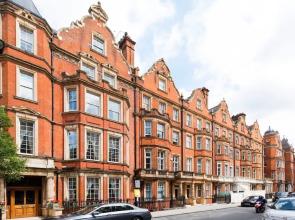 Luxury, Spacious 2BR Apartment in Mayfair