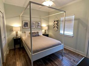 Chillax Inn 3 Bedroom Home by RedAwning