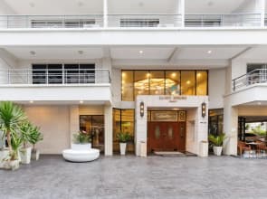 Sandy Spring Hotel