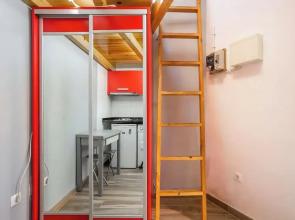 Real01 · Tiny Little Home in the City Centre