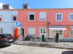 Benfica Apartments I by Homing