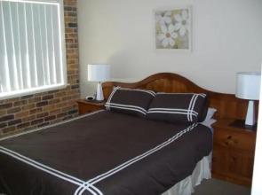 Mainsail 10 17 Owen Street