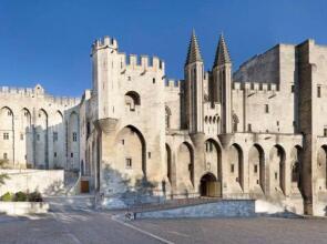 Studio Near The Ramparts Of Avignon