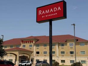 Ramada by Wyndham College Station