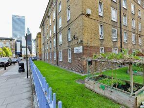 2BR Apartment - 10mins to Canary Wharf!