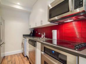 809-3a 1BR Columbus Circle Elevator W D