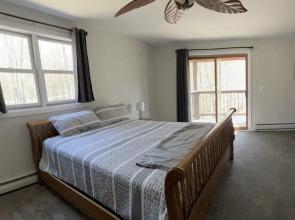 Charming Cottage Amidst Majestic Peaks 3 Bedroom Home