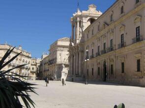 Agati Apartment With air Conditioning - Wi-fi - in the City Center