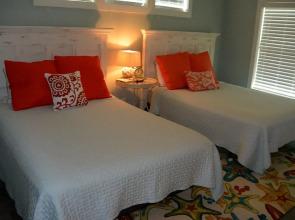 B As You Are 3 Bedrooms 3 Bathrooms Home