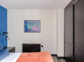 The Peaches Cream - Soho - by Frankie Says