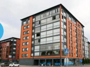 Pieni moderni saunallinen kaksio keskustan lähellä