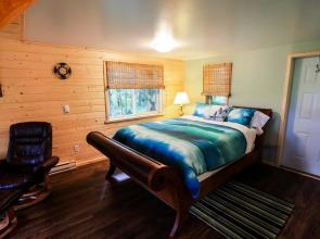 Bella Coola Grizzly Tours Cabins
