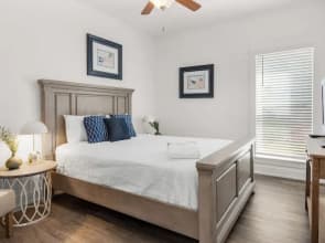 Beautiful Coastal Chic Home for 9 + Neighborhood Pool in Panama City Beach