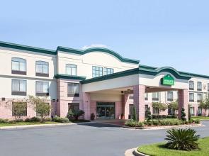 Holiday Inn Express Mobile I-65 by IHG