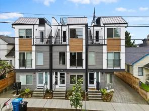 3BR 2 5BA Rooftop View Green Lake Hideaway