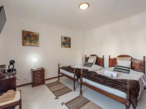 Dipti's Bed and Breakfast