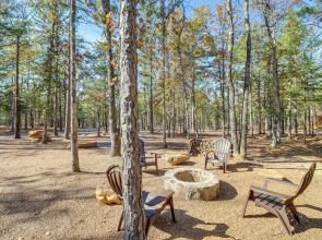 Tumbling Shoals Cabin w/ Fire Pit: 1 Mi to Lake