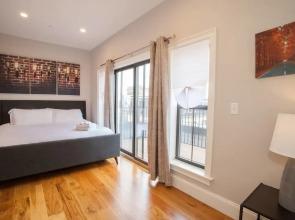 Luxury Condo 4 Bed 2 Bath Downtown Boston Sleeps 8