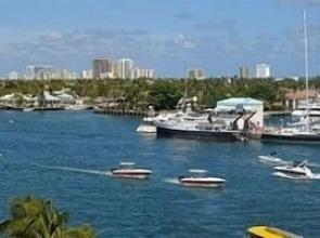 Wtrfrnt Pool Home Located In Million Dollar Nhbrhd 2 Bedroom Home by Redawning