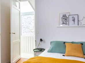 Modern Apartment in City Center for up to 4 Guests!