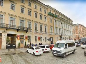 Apartments on Italianskaya 11