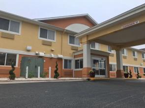 Quality Inn And Suites Springfield Southwest Near I-72
