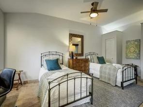 Fantastic 3 Bedroom Heated Salt Pool Home 3 Blocks From Wilton Drive