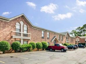 Motel 6 Waukegan, IL