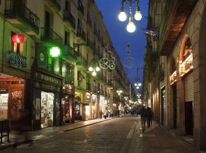 Aspasios Plaza Real Apartments