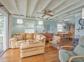 Beautiful Bonita 2 Bedroom Home by Redawning