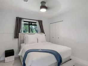 Stylish 4BR 2BA Home w Spacious Backyard in Vibrant Wilton Manors