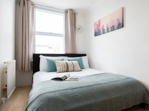 Platinum Apartments Next to Warren Street 9987