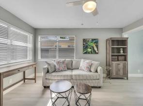 Modern Apt Near Beach Views & Wi-fi