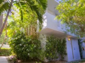 Dream Destinations at Meridian Ave