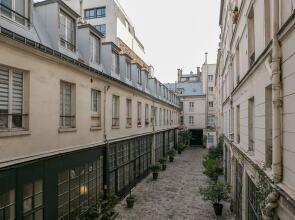 Charmant studio neuf proche des Invalides (D01)