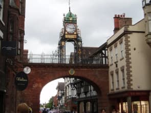 The Racecourse Gathering 5 Bed - Sleeps 12 City Centre Within Walls