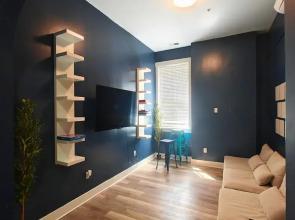 I Street Capsule Hostel