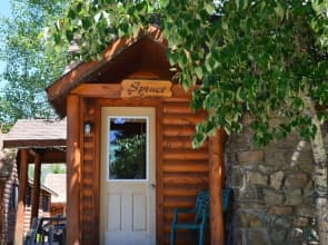 Daven Haven Lodge & Cabins
