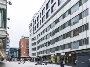 New stylish 1br in the heart of the city