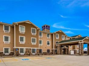 Cobblestone Hotel & Suites - Cozad