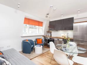 Piccadilly Circus & Chinatown Apartments